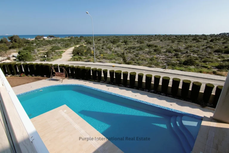 400m² House for Sale in Famagusta District