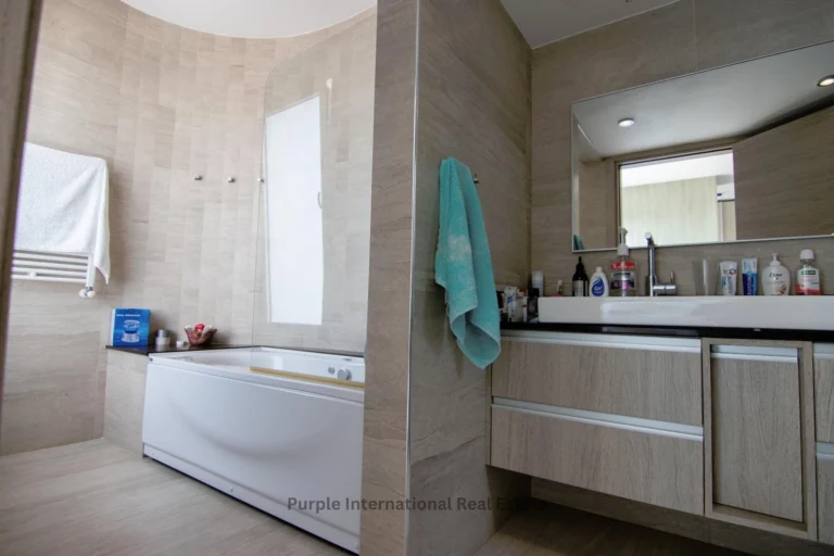 400m² House for Sale in Famagusta District