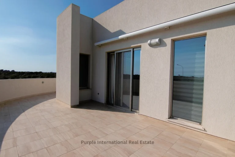 400m² House for Sale in Famagusta District