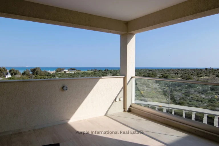 400m² House for Sale in Famagusta District