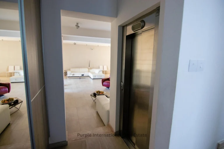 400m² House for Sale in Famagusta District