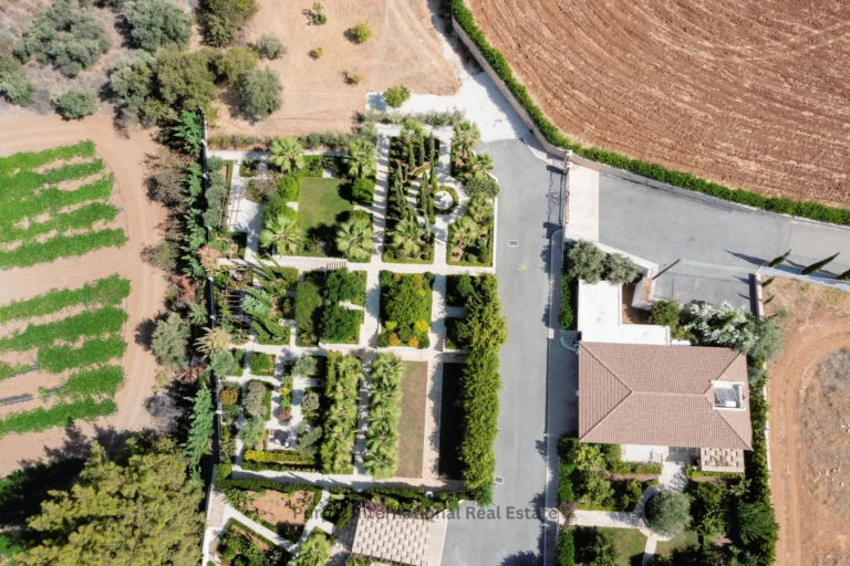 5 Bedroom House for Sale in Argaka, Paphos District