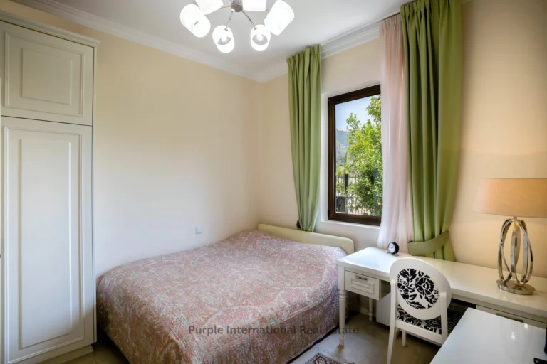 5 Bedroom House for Sale in Argaka, Paphos District