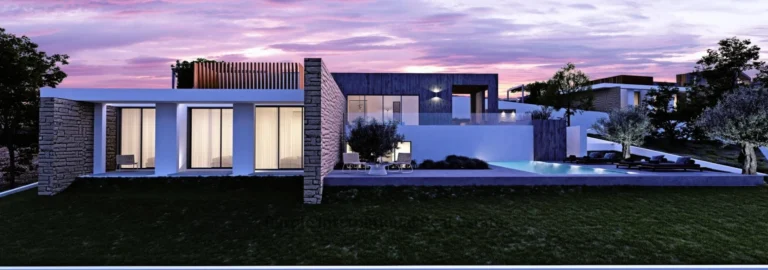 5 Bedroom House for Sale in Sea Caves, Paphos District