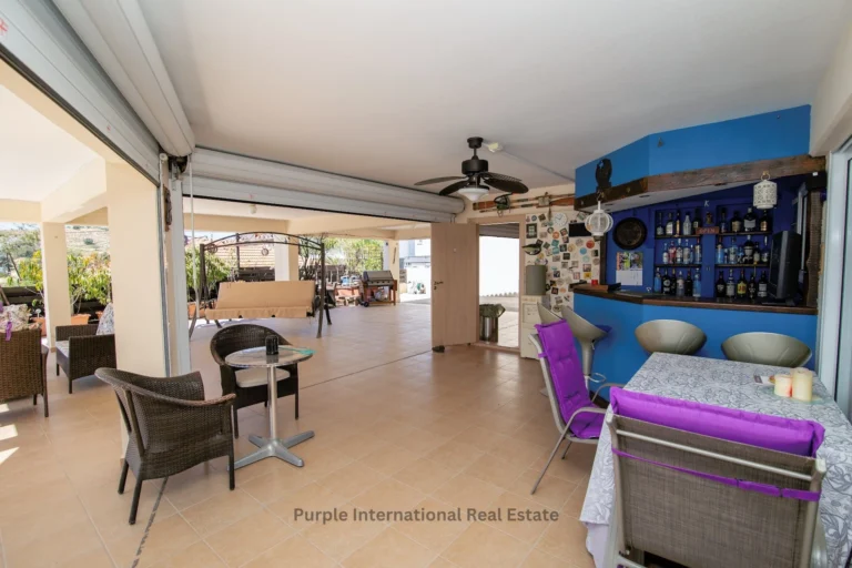 5 Bedroom House for Sale in Psematismenos, Larnaca District
