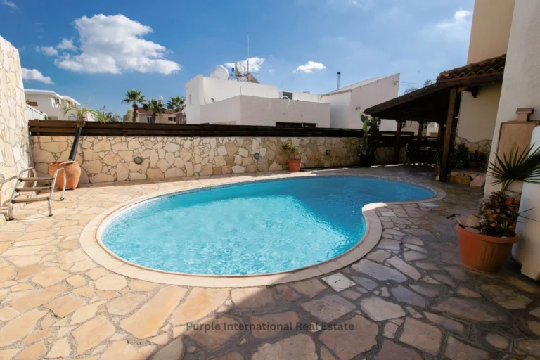 5 Bedroom House for Sale in Tersefanou, Larnaca District