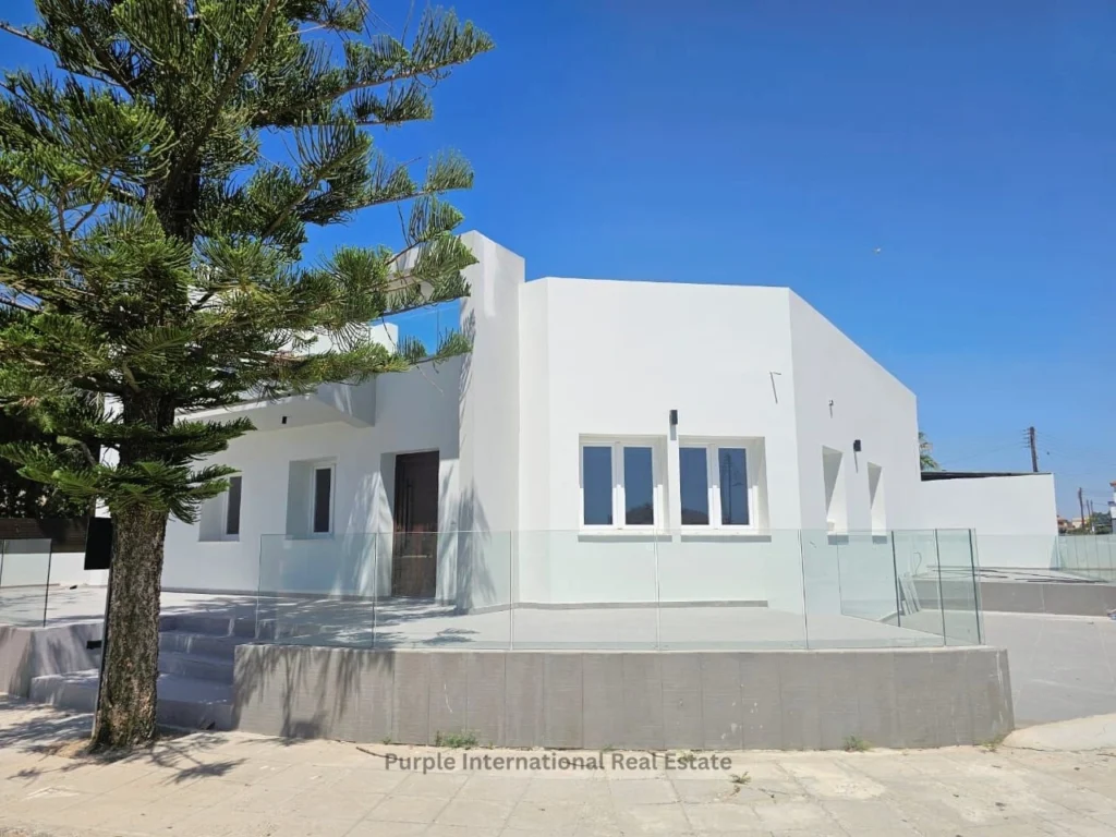3 Bedroom House for Sale in Pervolia Larnacas