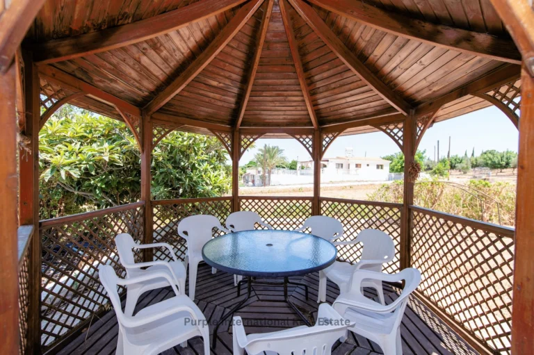 3 Bedroom House for Sale in Sea Caves, Paphos District