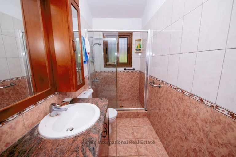 3 Bedroom House for Sale in Sea Caves, Paphos District