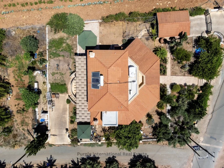3 Bedroom House for Sale in Sea Caves, Paphos District