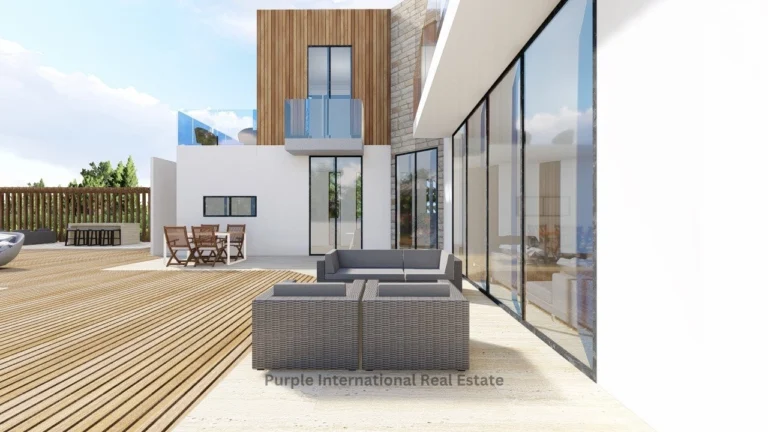 4 Bedroom House for Sale in Sea Caves, Paphos District