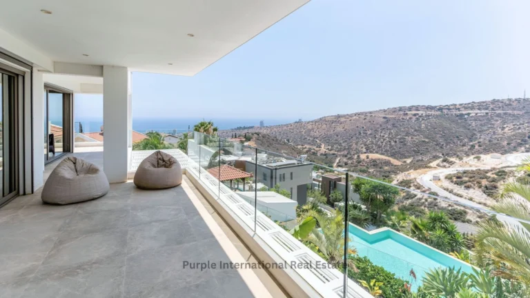 5 Bedroom House for Sale in Agios Tychonas, Limassol District