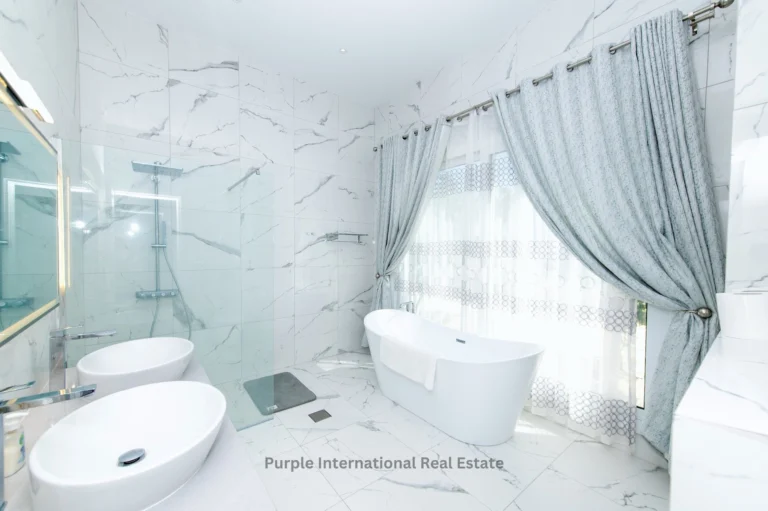 4 Bedroom House for Sale in Sea Caves, Paphos District
