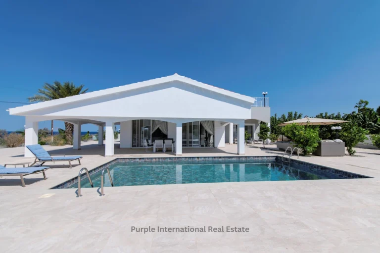 4 Bedroom House for Sale in Sea Caves, Paphos District