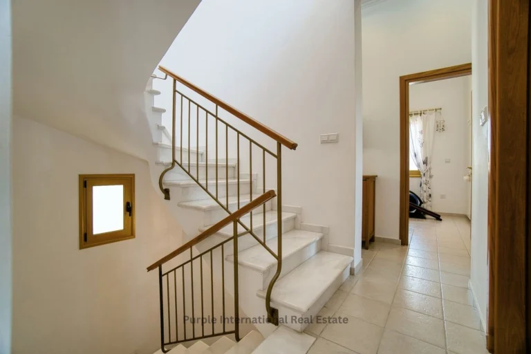 4 Bedroom House for Sale in Chlorakas, Paphos District