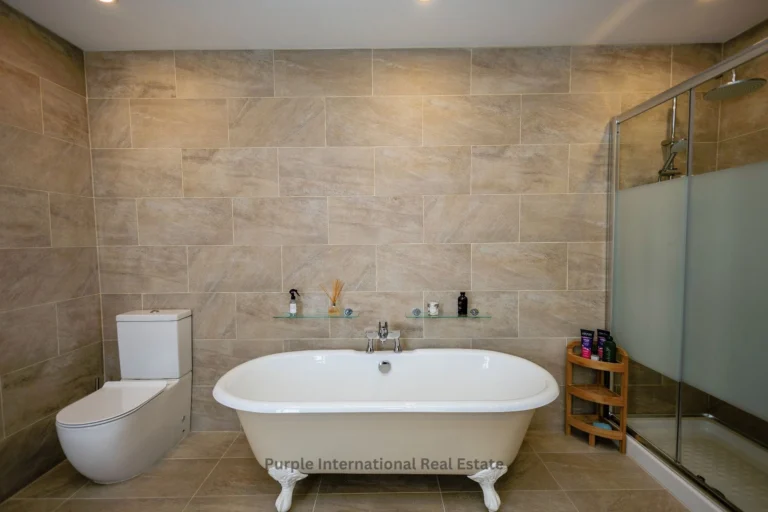 5 Bedroom House for Sale in Maroni, Larnaca District