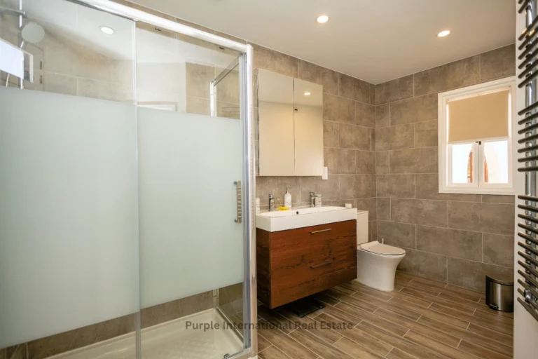 5 Bedroom House for Sale in Maroni, Larnaca District