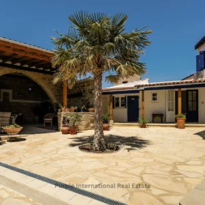 5 Bedroom House for Sale in Maroni, Larnaca District