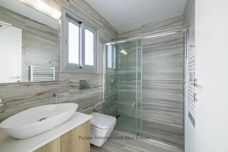 5 Bedroom House for Sale in Kissonerga, Paphos District