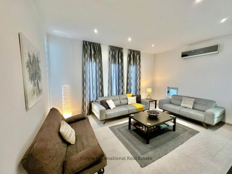 5 Bedroom House for Sale in Aradippou, Larnaca District