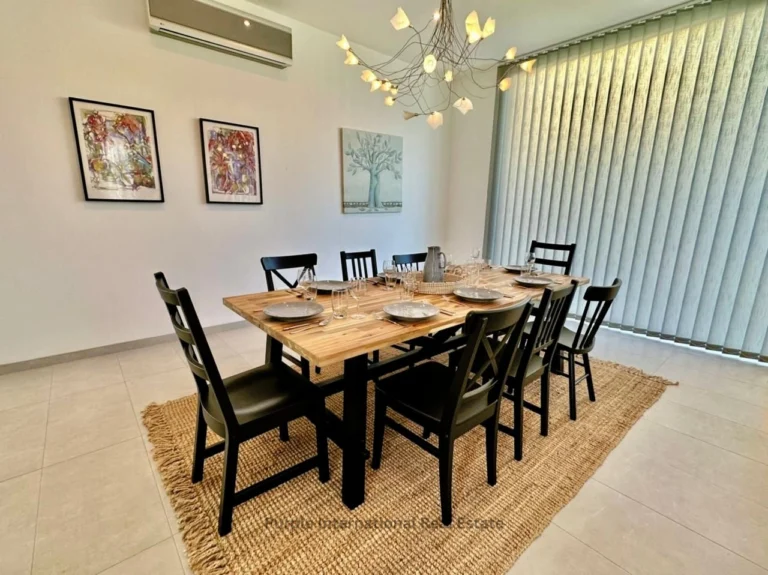 5 Bedroom House for Sale in Aradippou, Larnaca District