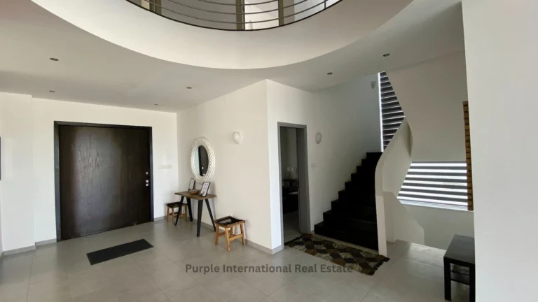5 Bedroom House for Sale in Aradippou, Larnaca District
