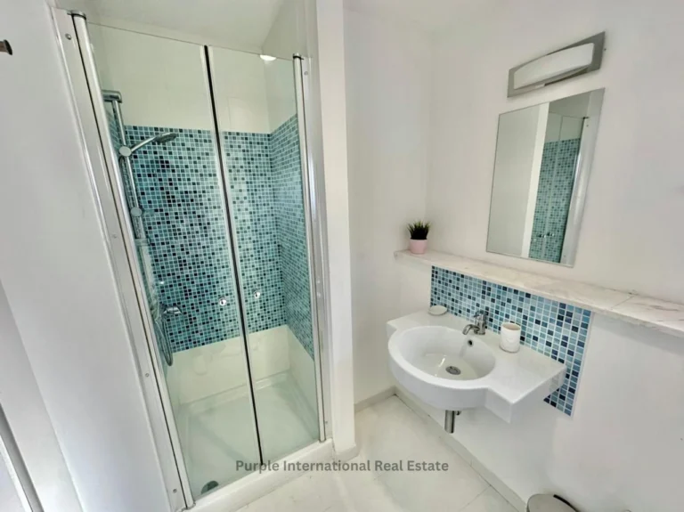 5 Bedroom House for Sale in Aradippou, Larnaca District