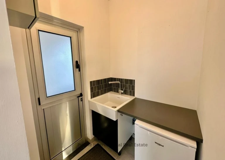 5 Bedroom House for Sale in Aradippou, Larnaca District