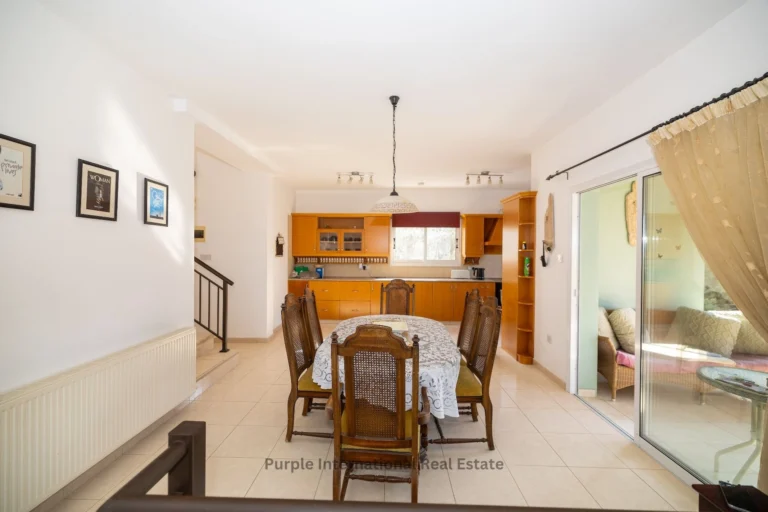 4 Bedroom House for Sale in Steni, Paphos District