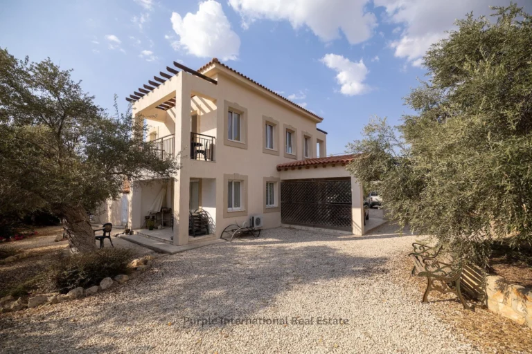 4 Bedroom House for Sale in Steni, Paphos District