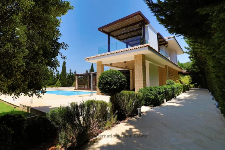 4 Bedroom House for Sale in Aphrodite Hills, Paphos District