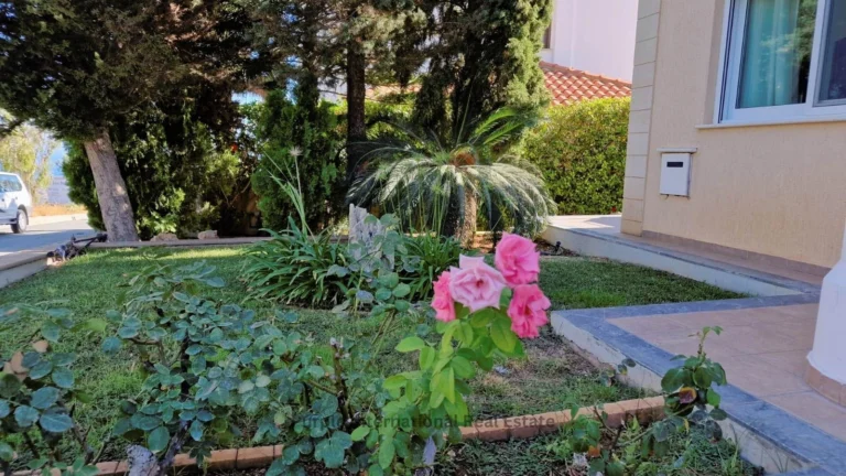 3 Bedroom House for Sale in Agios Tychonas, Limassol District