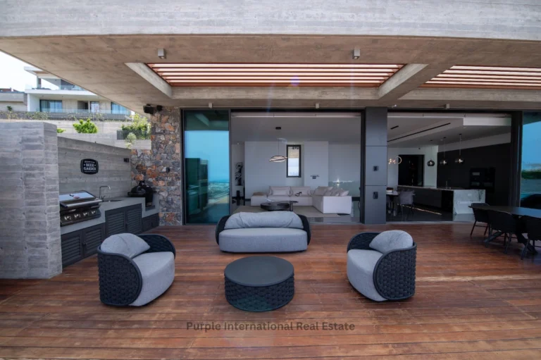 5 Bedroom House for Sale in Armou, Paphos District