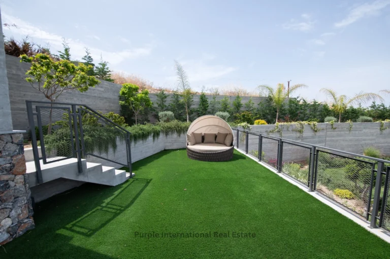 5 Bedroom House for Sale in Armou, Paphos District