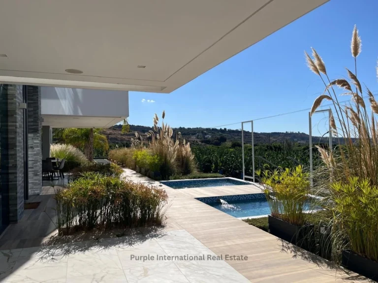 540m² House for Sale in Peyia, Paphos District
