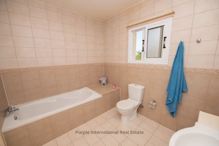 4 Bedroom House for Sale in Sea Caves, Paphos District
