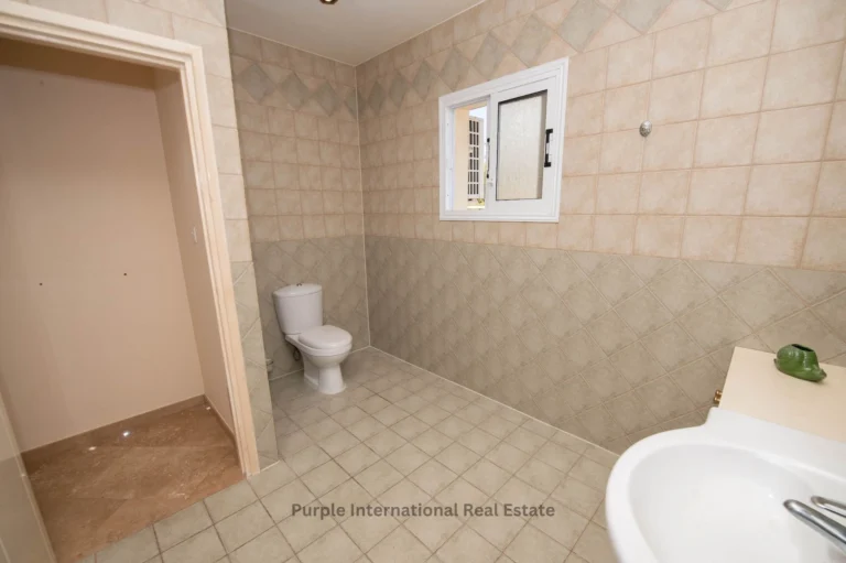 4 Bedroom House for Sale in Sea Caves, Paphos District