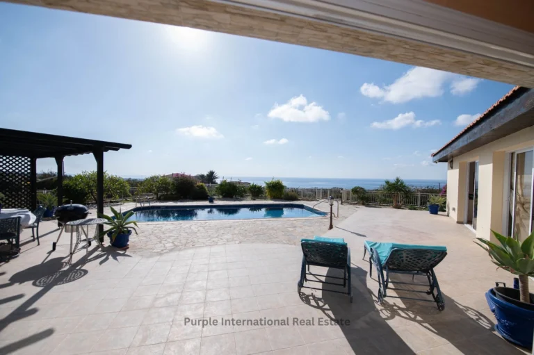 4 Bedroom House for Sale in Sea Caves, Paphos District