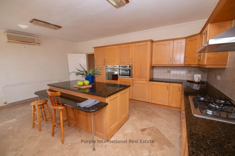 4 Bedroom House for Sale in Sea Caves, Paphos District
