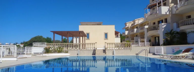 2 Bedroom Apartment for Sale in Paphos – Universal