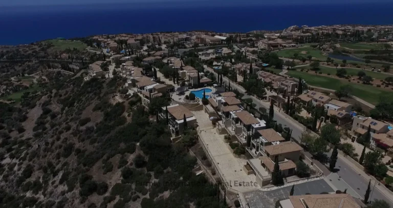 3 Bedroom Apartment for Sale in Aphrodite Hills, Paphos District