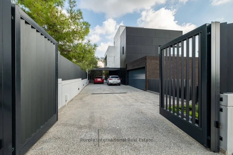 900m² House for Sale in Souni, Limassol District