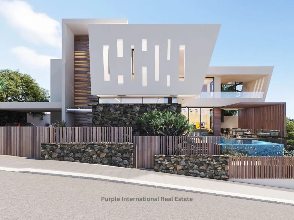 1000m² House for Sale in Germasogeia, Limassol District