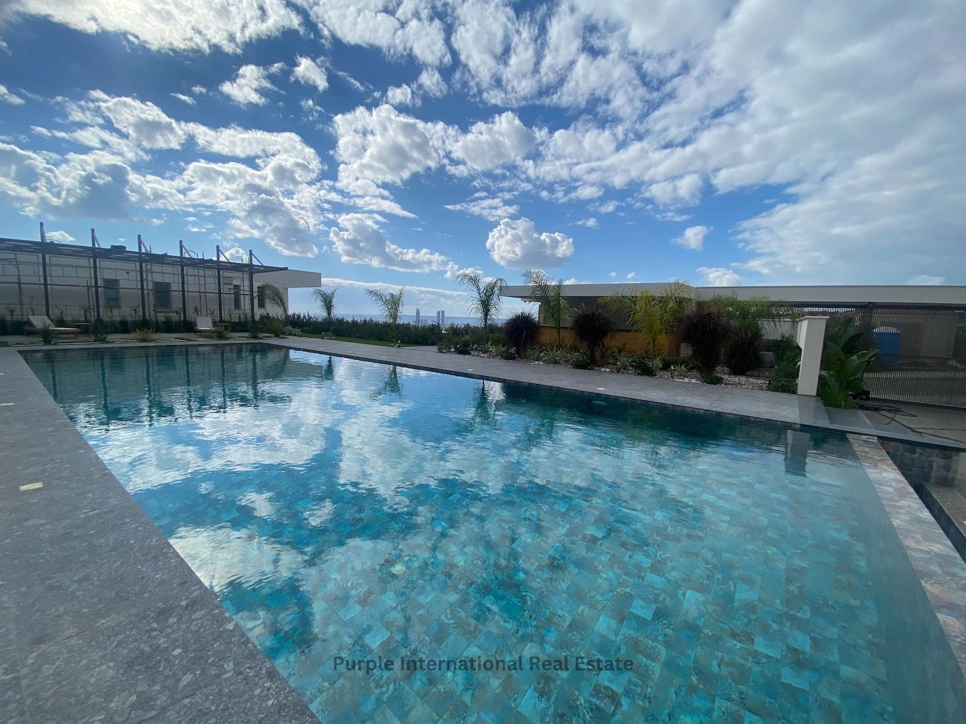 1000m² House for Sale in Germasogeia, Limassol District