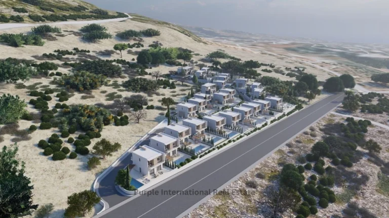 5 Bedroom House for Sale in Peyia, Paphos District
