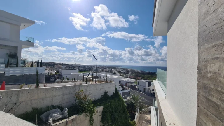 3 Bedroom House for Sale in Chlorakas, Paphos District