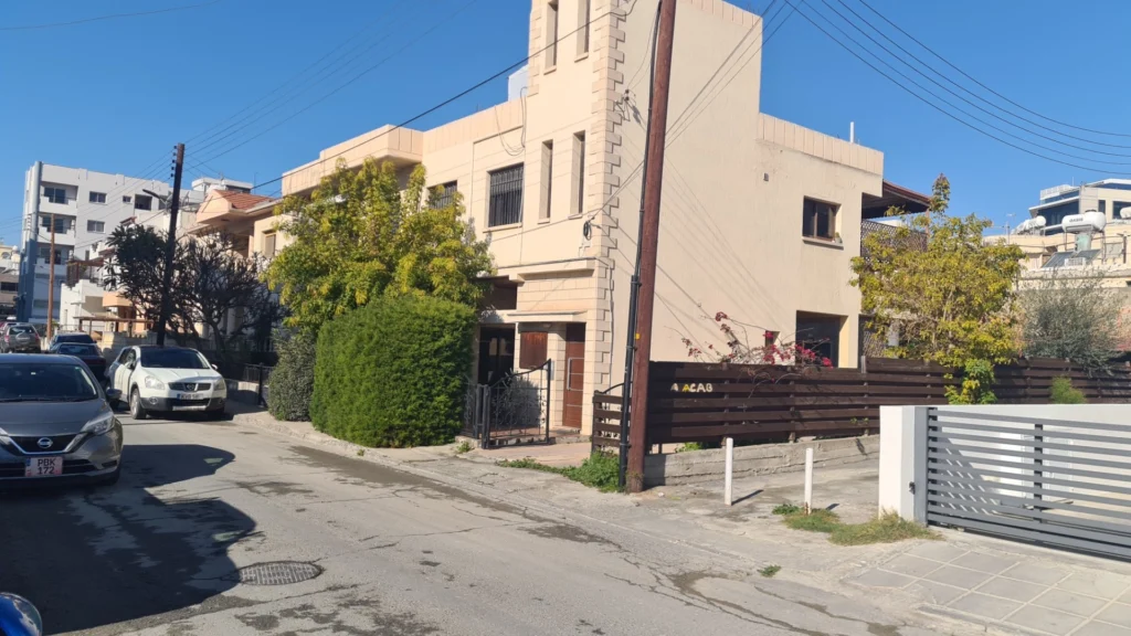 522m² Plot for Sale in Limassol – Mesa Geitonia