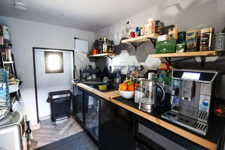 225m² Office for Rent in Limassol District