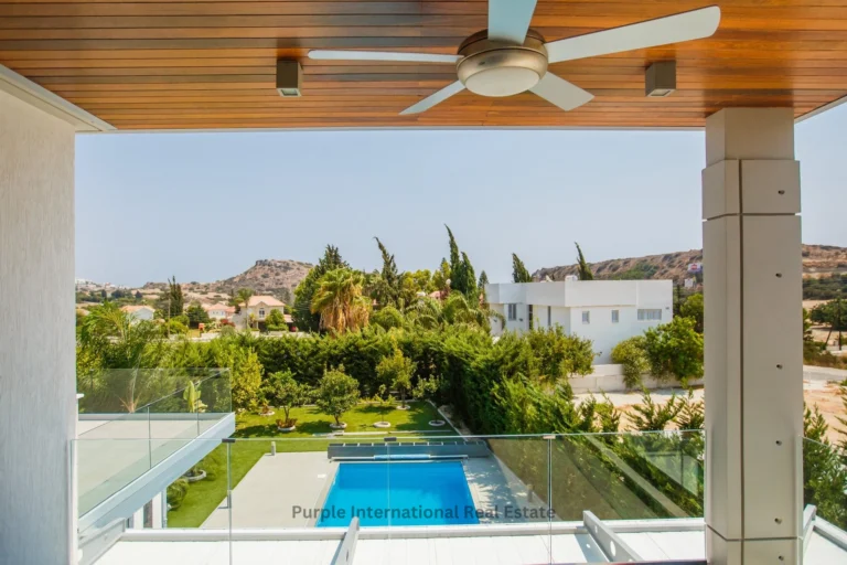 4 Bedroom House for Sale in Agios Tychonas, Limassol District