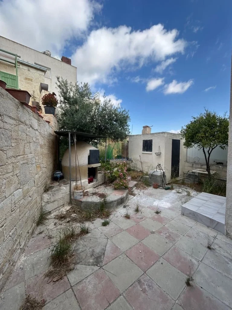 160m² Commercial for Sale in Lympia, Nicosia District